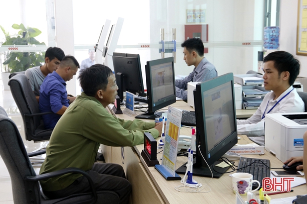 Các trung tâm hành chính công tại Hà Tĩnh hoạt động hiệu quả
