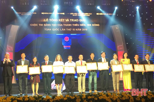Hà Tĩnh nhận giải tập thể xuất sắc trong tuyên truyền Cuộc thi sáng tạo thanh thiếu niên, nhi đồng toàn quốc