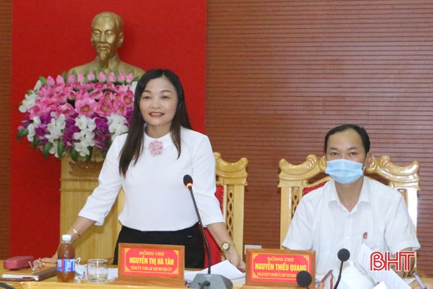 Vũ Quang công bố kết quả bầu cử Hội đồng nhân dân