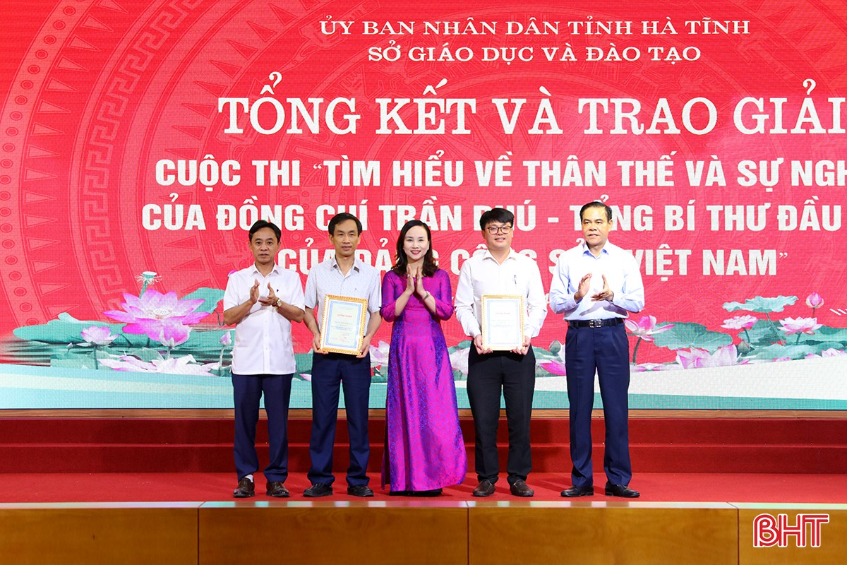 Trao giải cuộc thi tìm hiểu thân thế và sự nghiệp của đồng chí Trần Phú