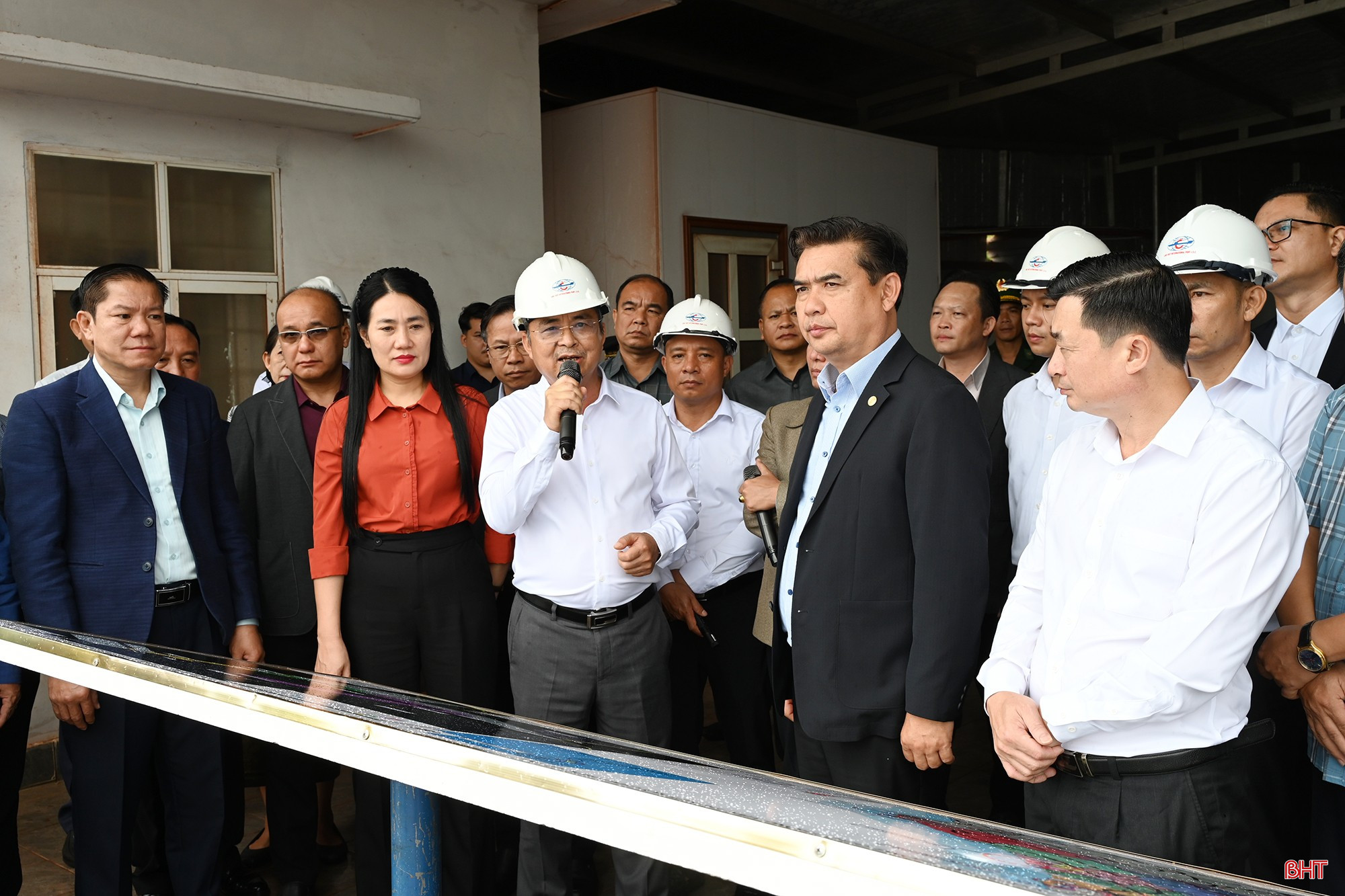 Đoàn đại biểu cấp cao tỉnh Khăm Muồn tham quan Khu Kinh tế Vũng Áng 