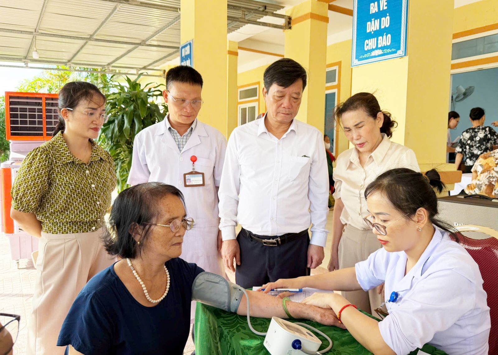 Triển khai Chiến dịch 90 ngày cao điểm khám sức khoẻ định kỳ, sàng lọc miễn phí cho người dân trên địa bàn tỉnh Hà Tĩnh 