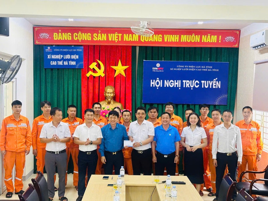 Công đoàn Công ty Điện Hà Tĩnh tiếp sức người lao động 