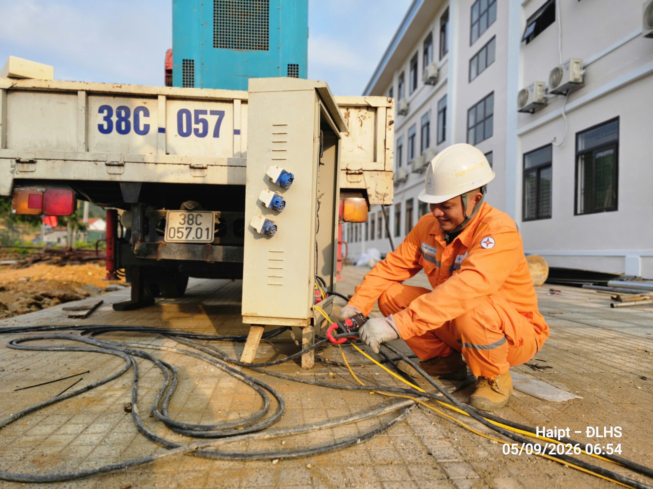 Điện lực Hương Sơn: Giữ dòng điện an toàn, thông suốt cho ngày hội khai giảng 