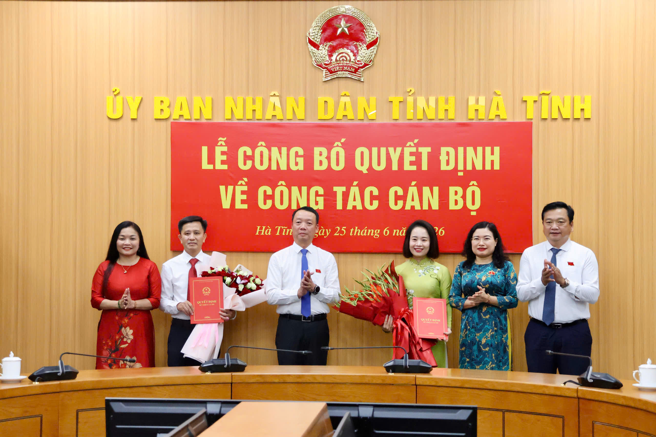 Hà Tĩnh công bố quyết định bổ nhiệm các Phó Giám đốc Sở KH&CN, Sở Tư pháp 