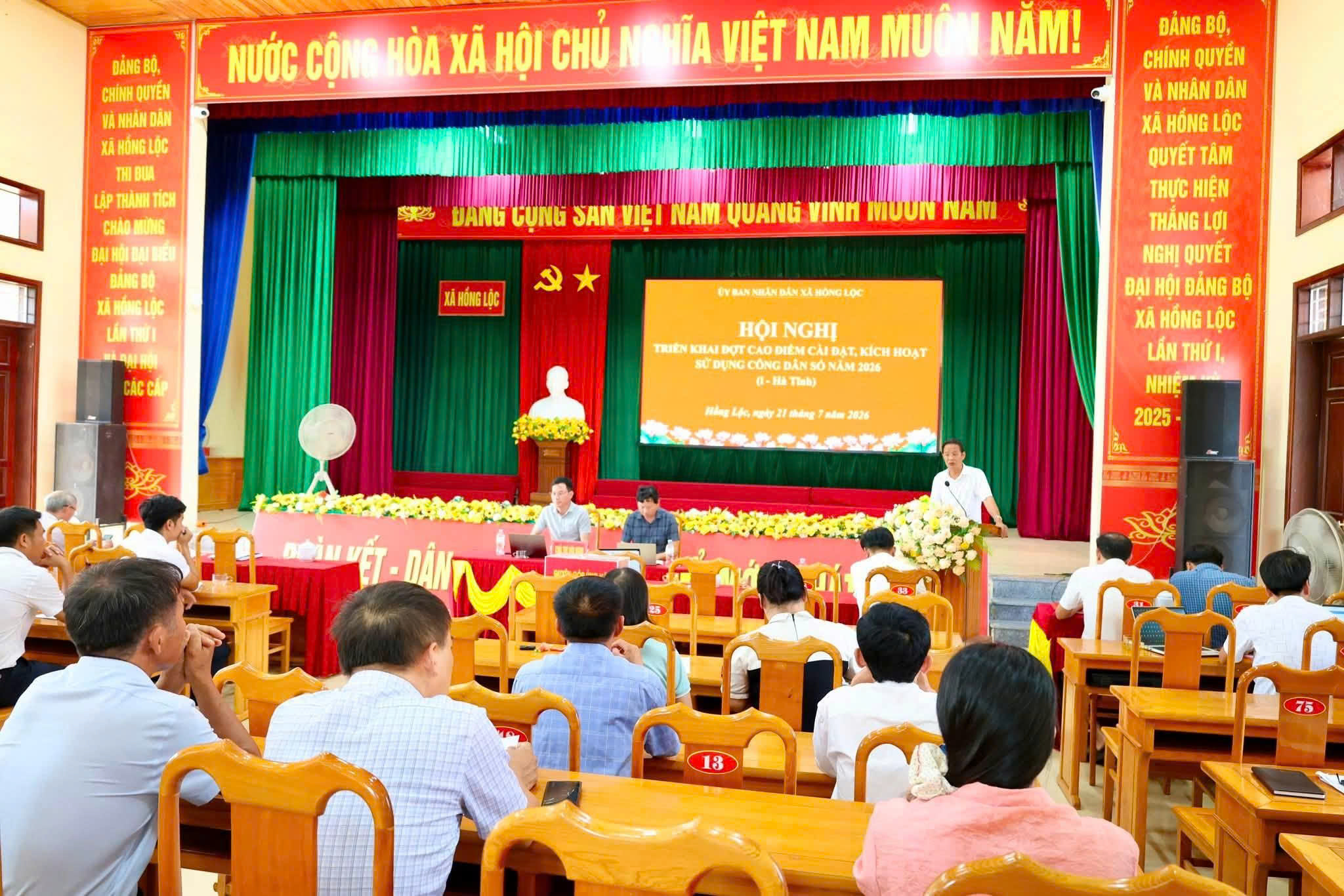Hồng Lộc đẩy mạnh cài đặt, kích hoạt và sử dụng ứng dụng Công dân số i-Hà Tĩnh 