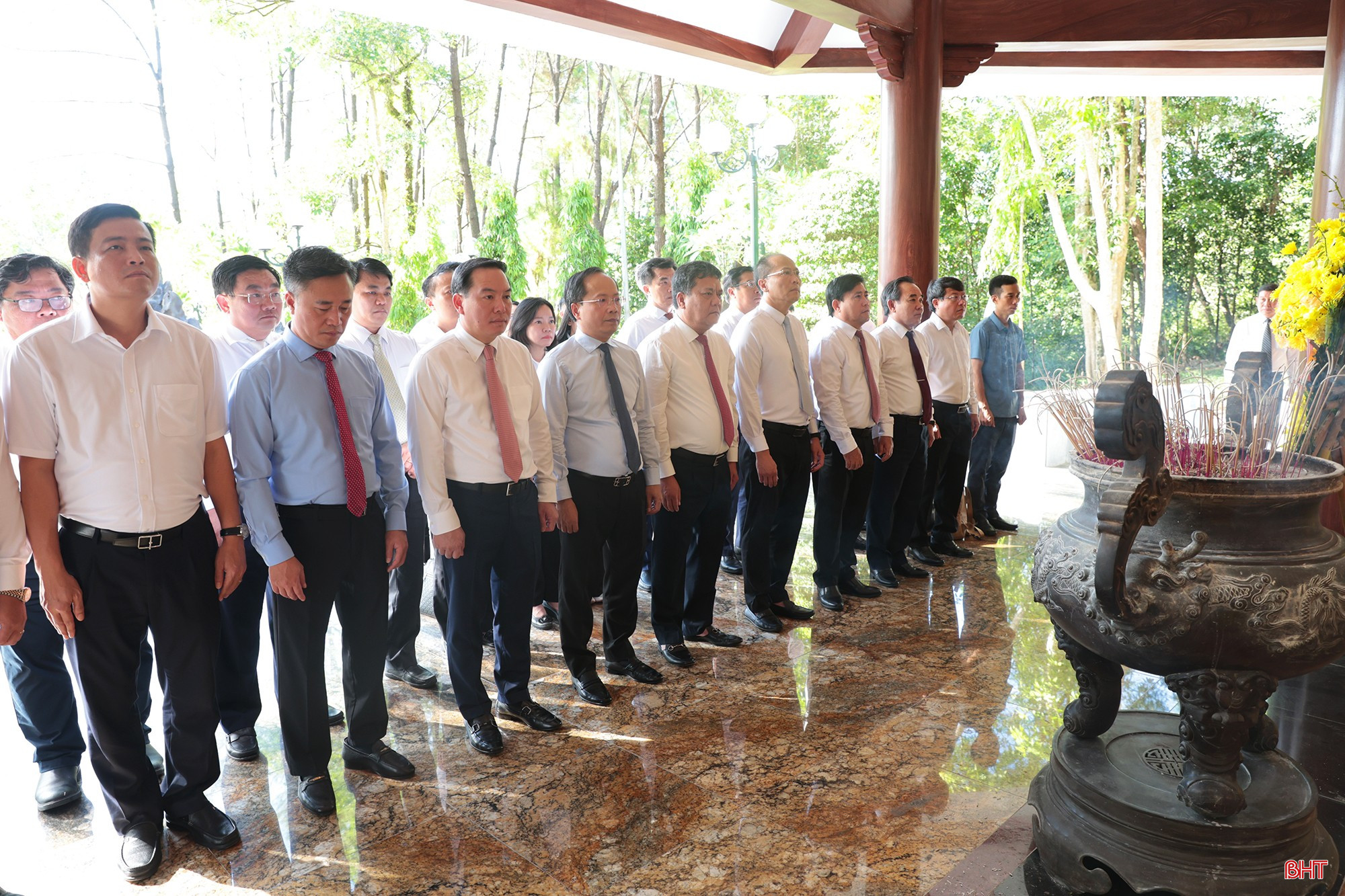 Lãnh đạo tỉnh Khánh Hoà tri ân các anh hùng liệt sĩ tại Ngã ba Đồng Lộc  