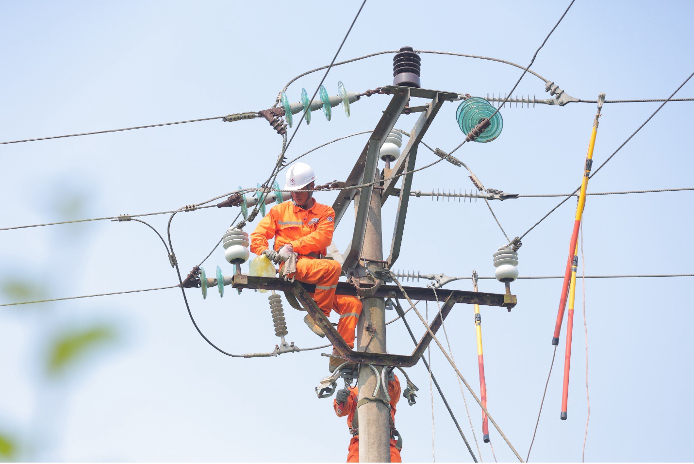 Phụ tải điện Hà Tĩnh vượt đỉnh năm 2025, người dân cần sử dụng điện an toàn, tiết kiệm 