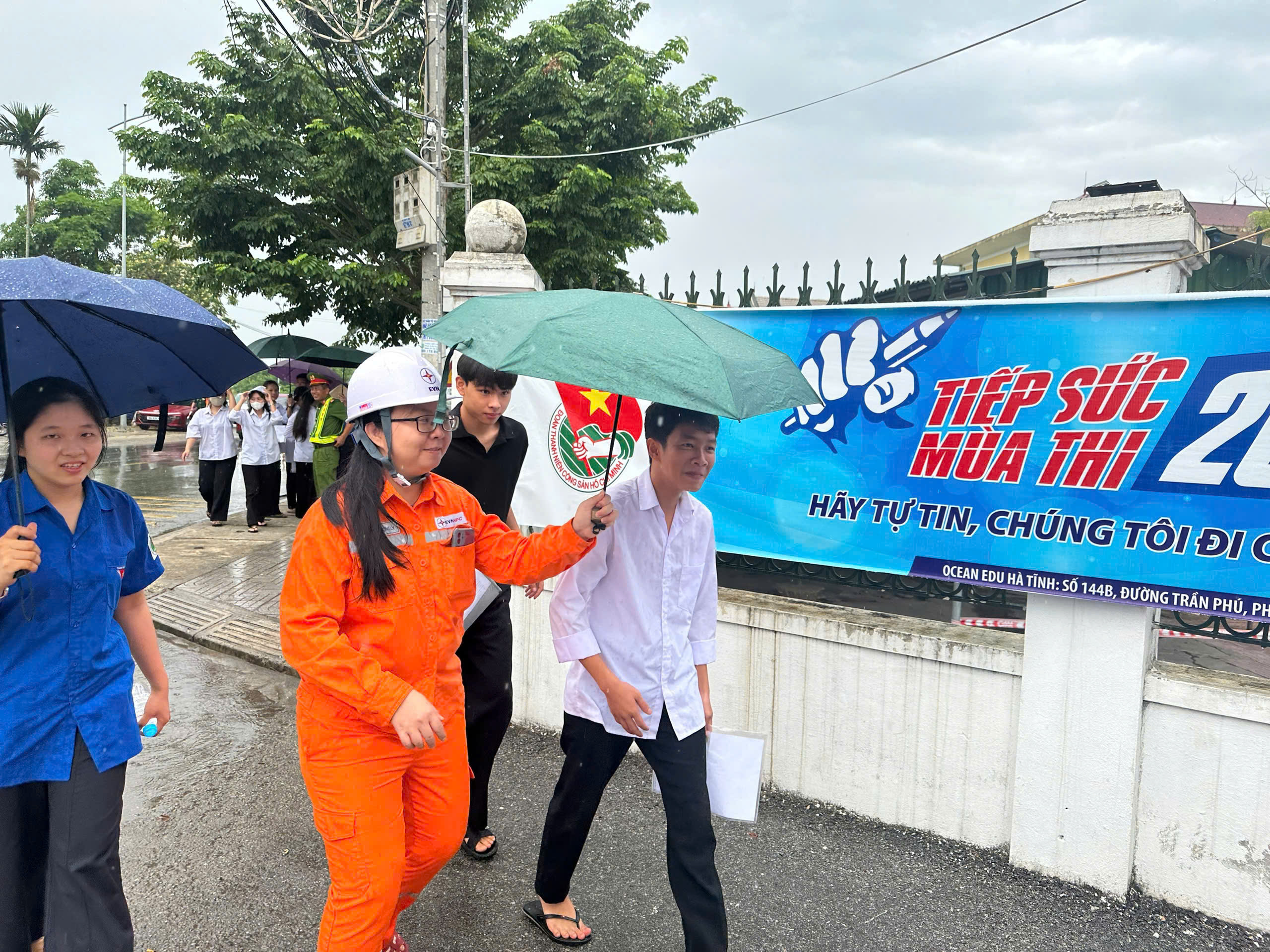 Thợ điện Hà Tĩnh và những mùa thi 
