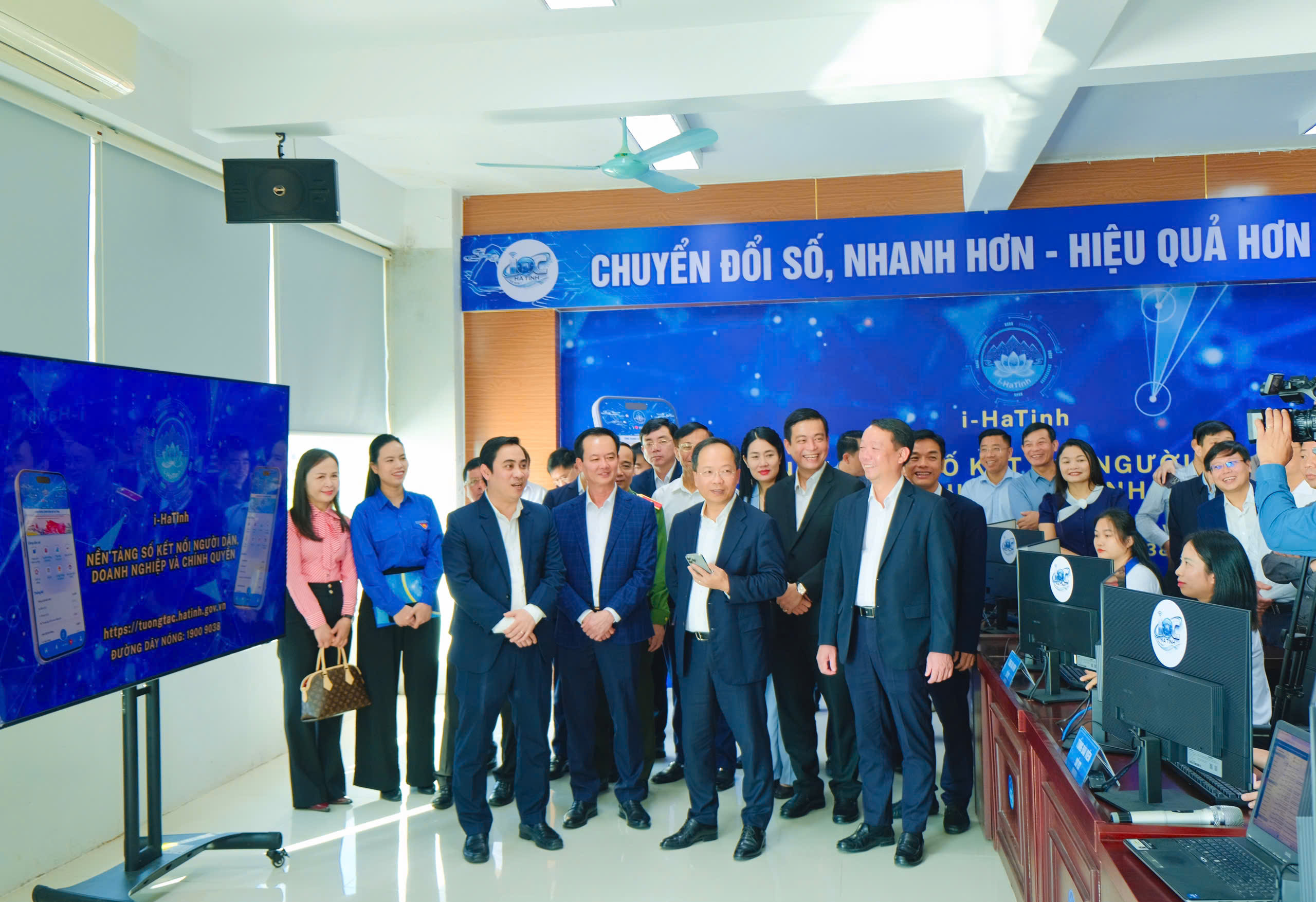Hà Tĩnh đẩy mạnh thực hiện Nghị quyết số 66.22/2026/NQ-CP phát triển công dân số, lấy quyền và lợi ích người dân làm trung tâm 