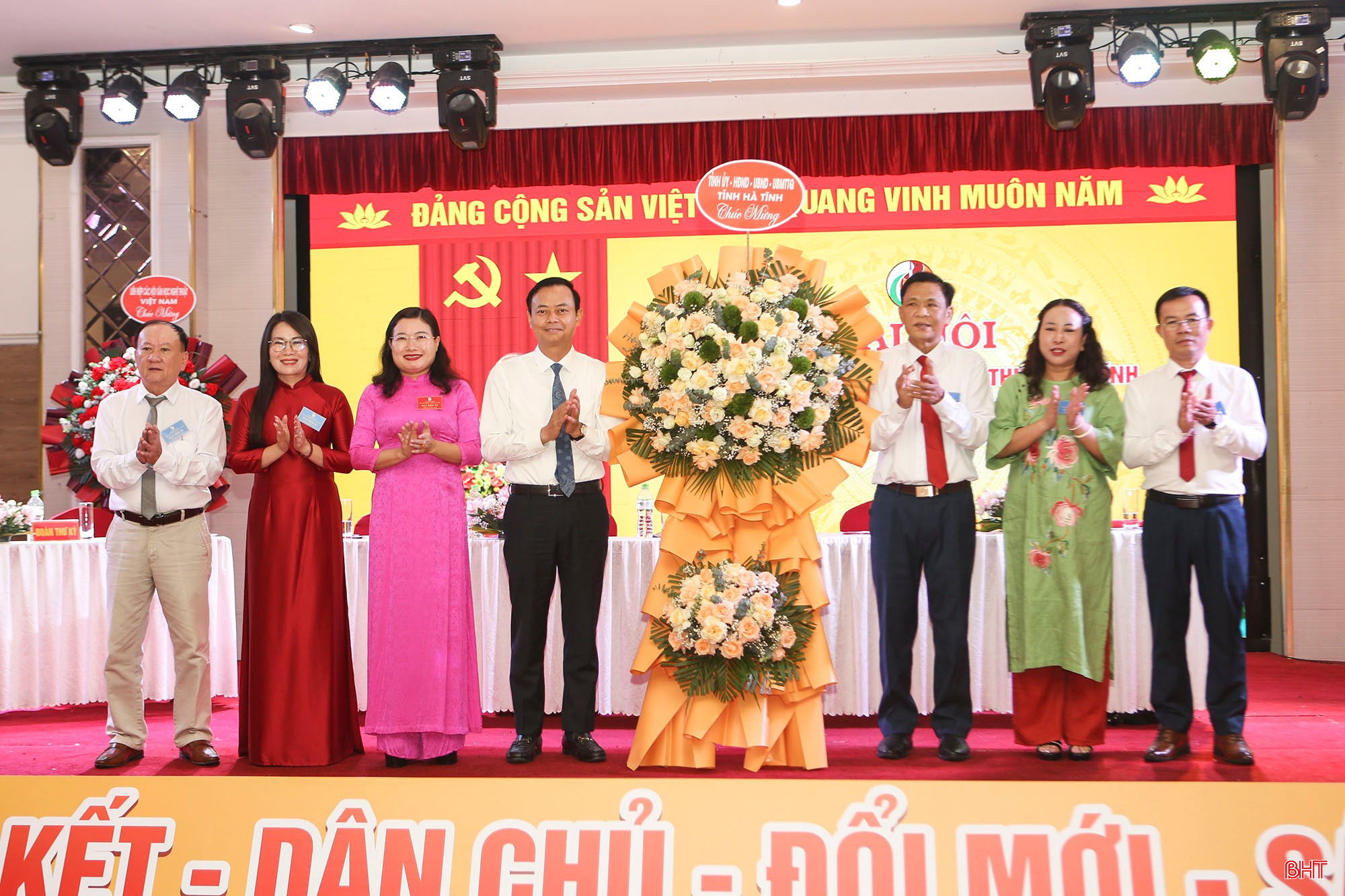 Ông Nguyễn Tùng Lĩnh được bầu giữ chức Chủ tịch Hội Liên hiệp VHNT Hà Tĩnh 