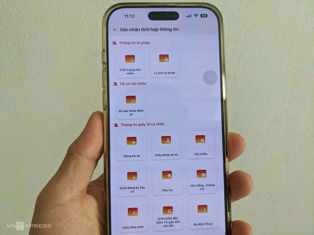 Tài khoản chứng khoán, mạng xã hội, livestream bán hàng phải liên kết VNeID trước 31/12 