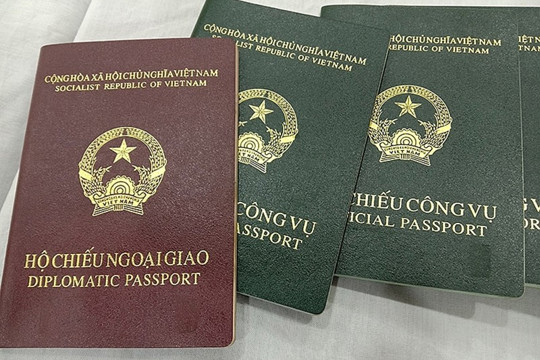 Người đứng đầu cơ quan chuyên môn UBND cấp xã được cấp hộ chiếu công vụ