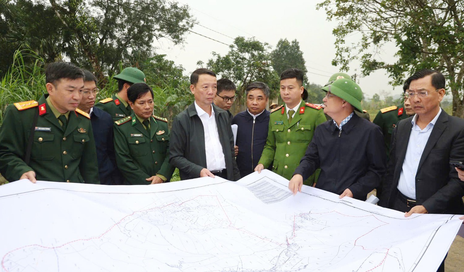 Chủ tịch UBND tỉnh kiểm tra hoạt động sản xuất, đầu tư tại khu vực Cửa khẩu quốc tế Cầu Treo