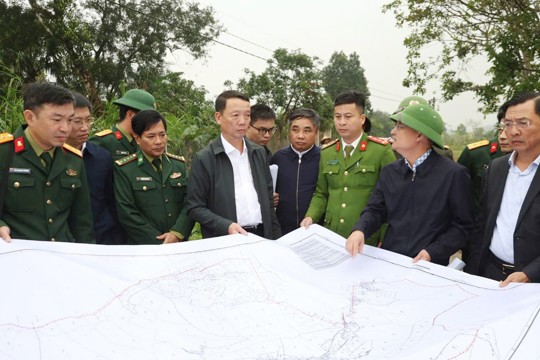 Chủ tịch UBND tỉnh kiểm tra hoạt động sản xuất, đầu tư tại khu vực Cửa khẩu quốc tế Cầu Treo