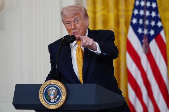 Ông Trump cảnh báo phản ứng cứng rắn nếu Iran liên quan vụ Flydubai 
