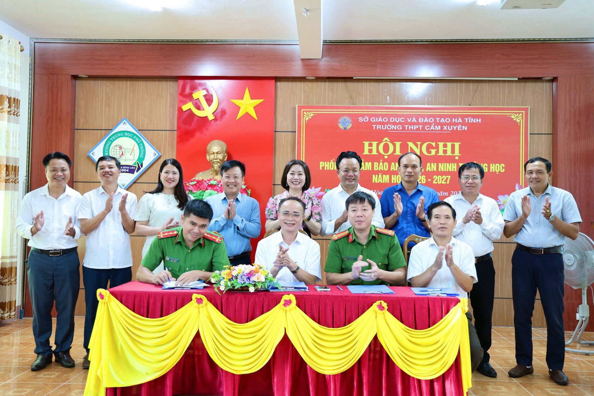 THPT Cẩm Xuyên xây dựng cơ chế phối hợp bảo đảm an toàn, an ninh tại hai điểm trường