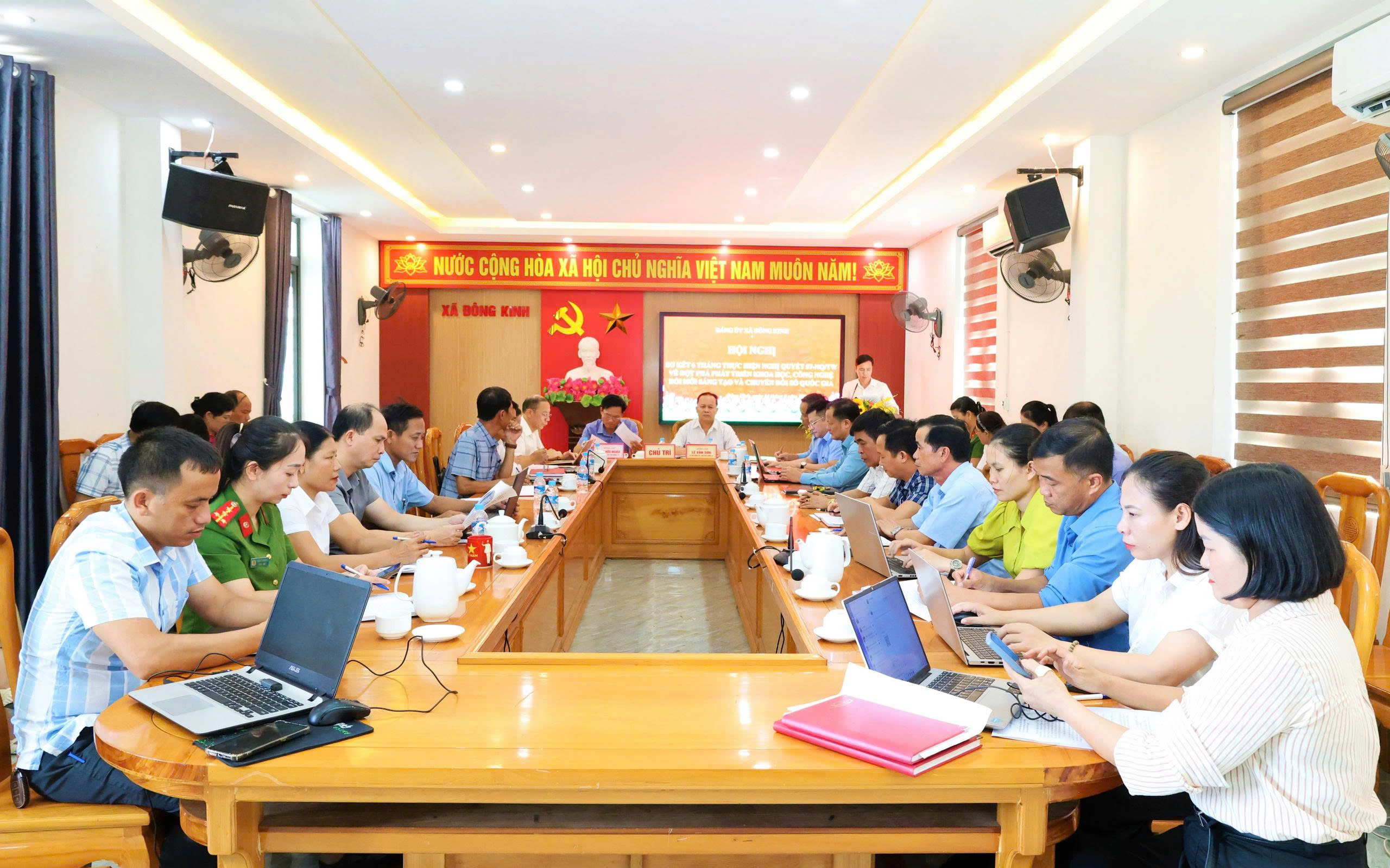 Đông Kinh lấy sự hài lòng của người dân làm thước đo chuyển đổi số