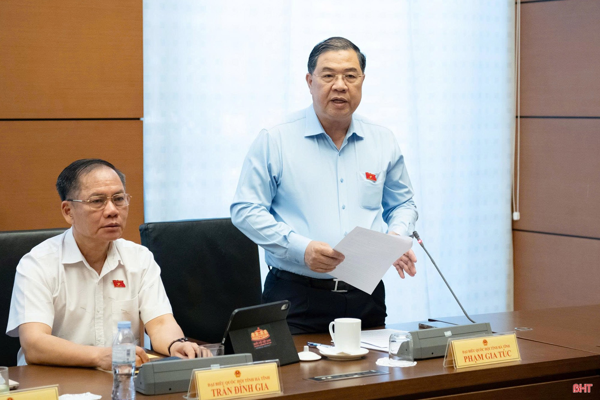 Đồng chí Phạm Gia Túc - Ủy viên Bộ Chính trị, Phó Thủ tướng Thường trực Chính phủ (Đoàn ĐBQH tỉnh Hà Tĩnh) phát biểu. bqbht_br_2.jpg