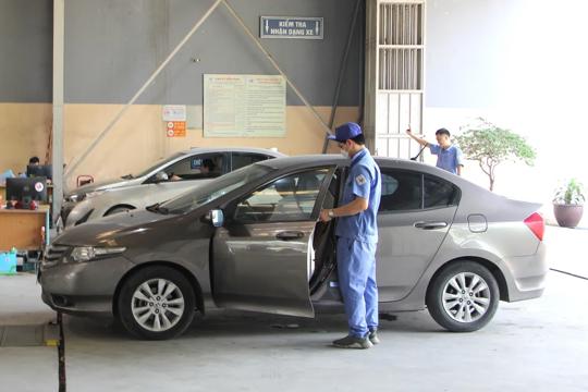 Từ nay, người dân được xuất trình đăng ký xe qua VNeID khi đi đăng kiểm