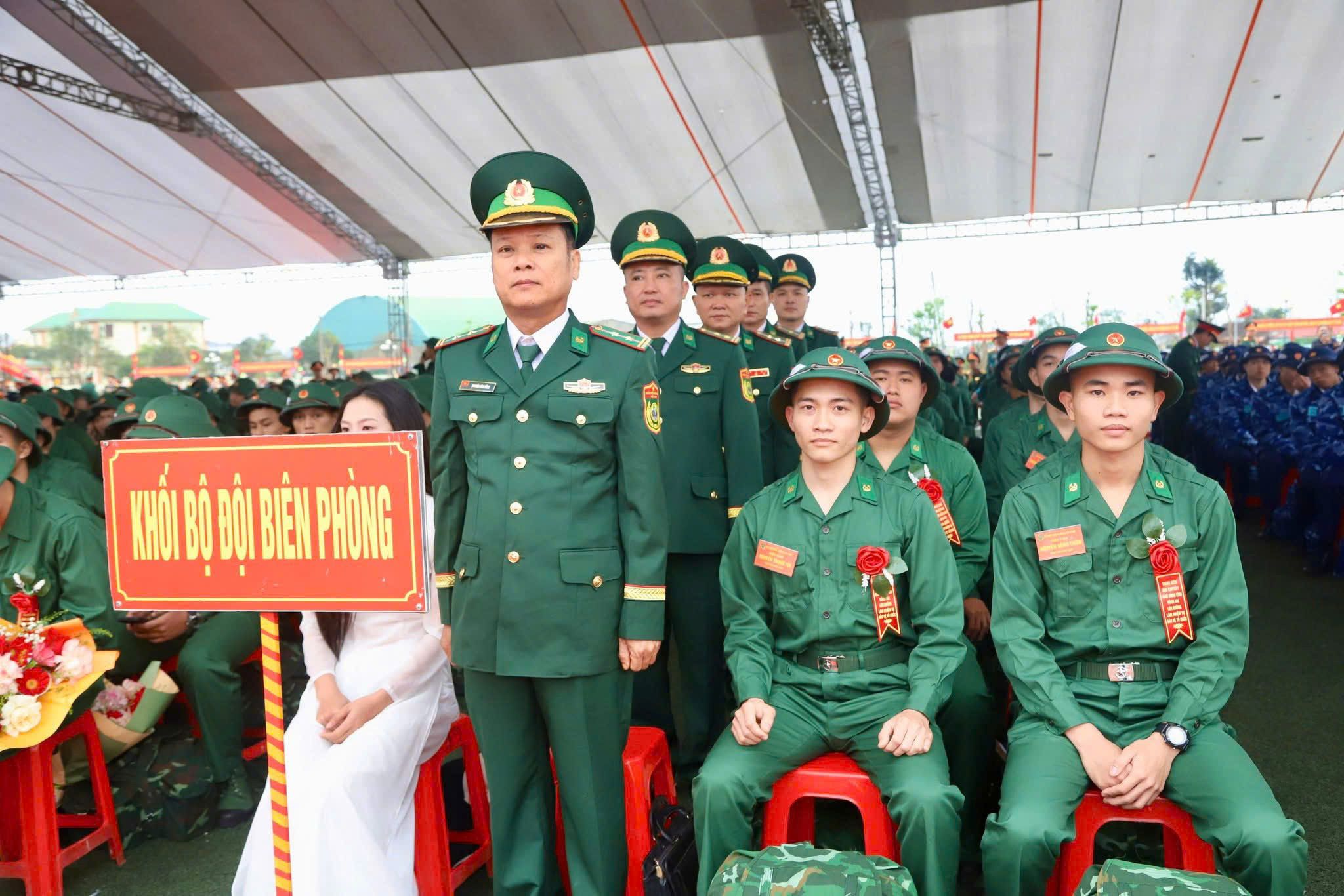 Sáng nay, 1.690 tân binh Hà Tĩnh lên đường tòng quân