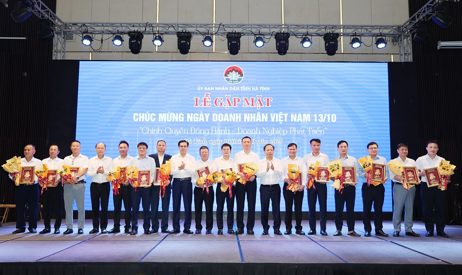 Hà Tĩnh triển khai các hoạt động chào mừng ngày Doanh nhân Việt Nam 13/10/2026