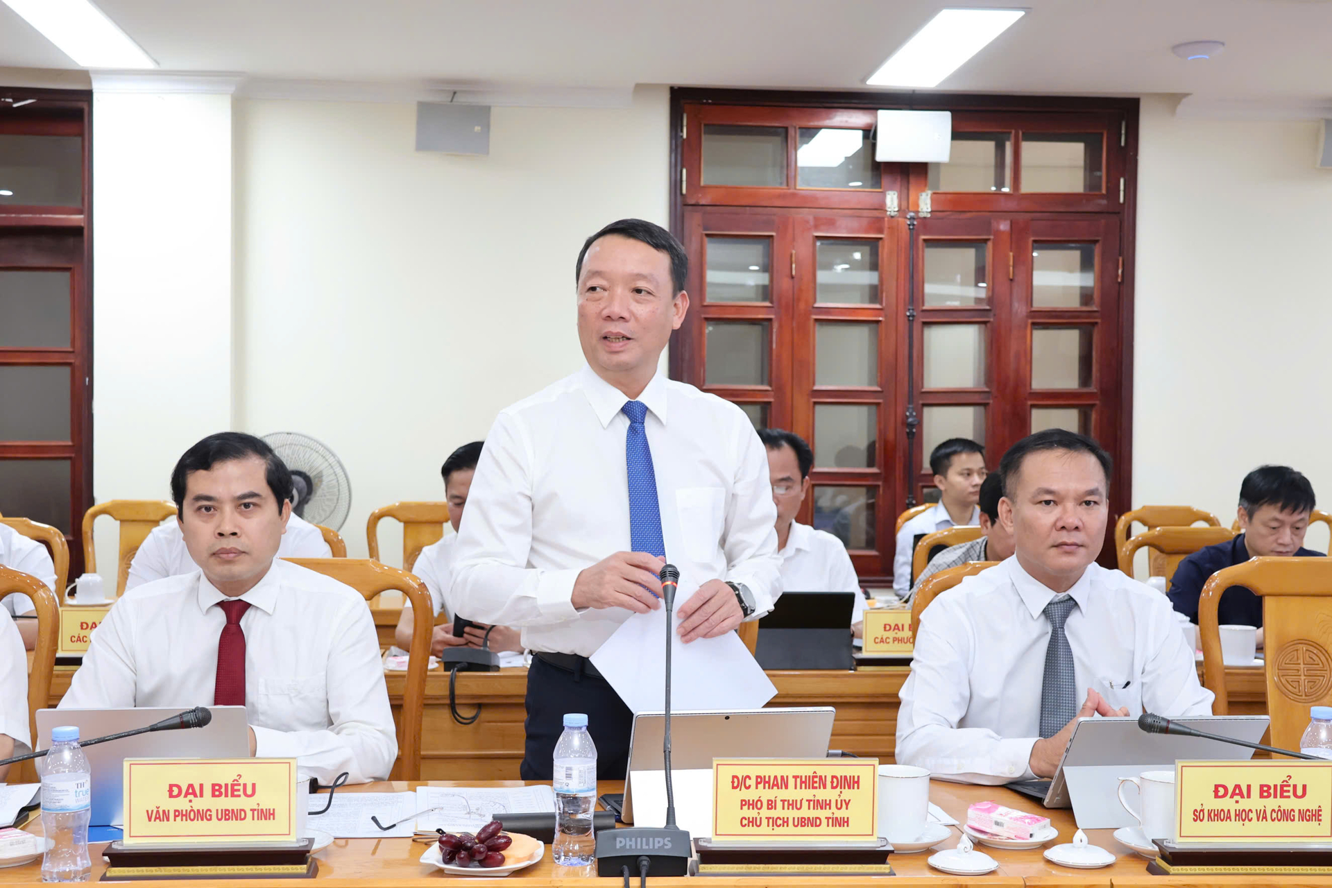 Chủ tịch UBND tỉnh Hà Tĩnh yêu cầu đẩy nhanh tiến độ các nhiệm vụ khoa học, công nghệ và chuyển đổi số