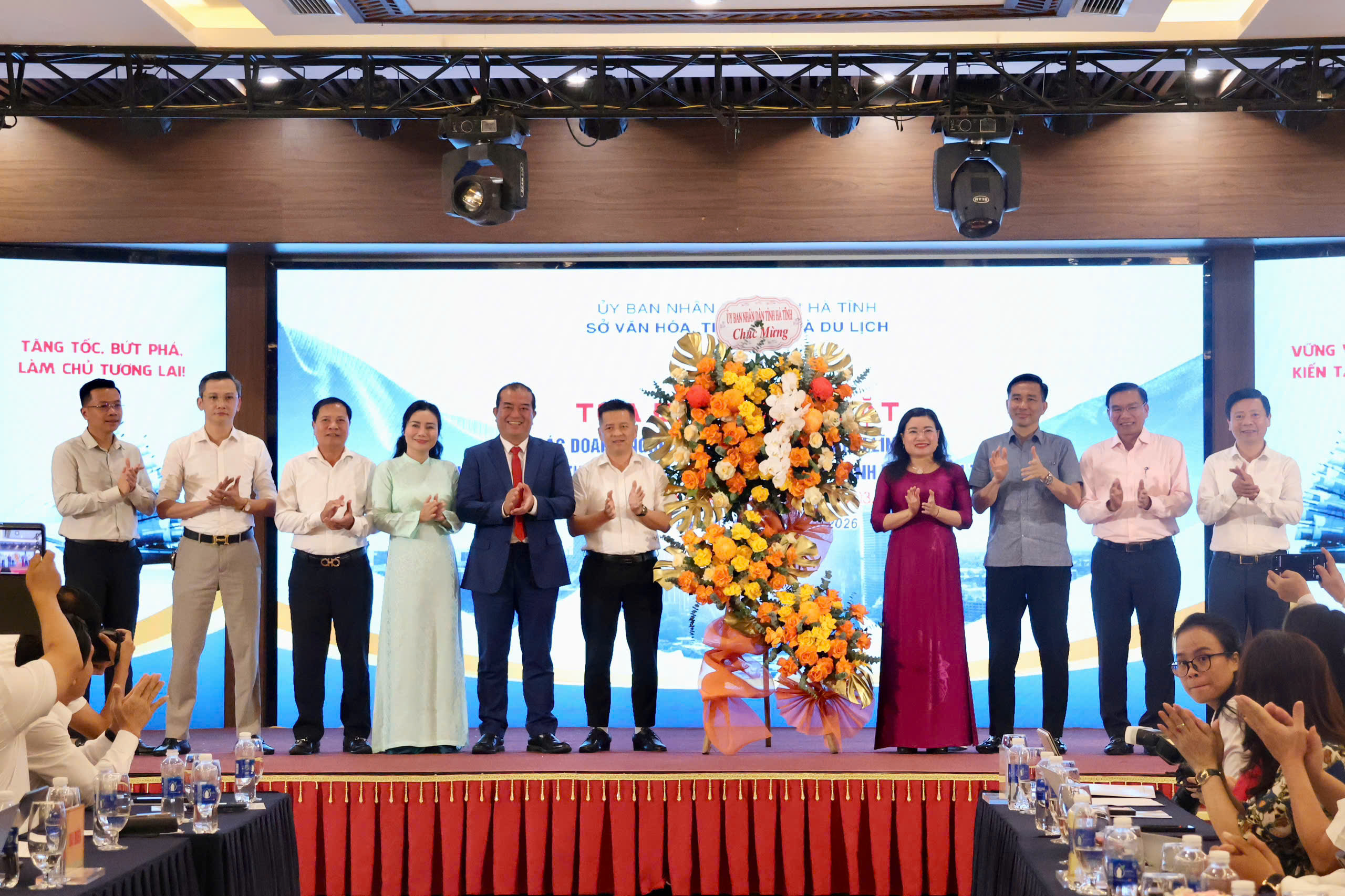 Hà Tĩnh: Doanh nghiệp là động lực phát triển văn hóa, thể thao và du lịch 