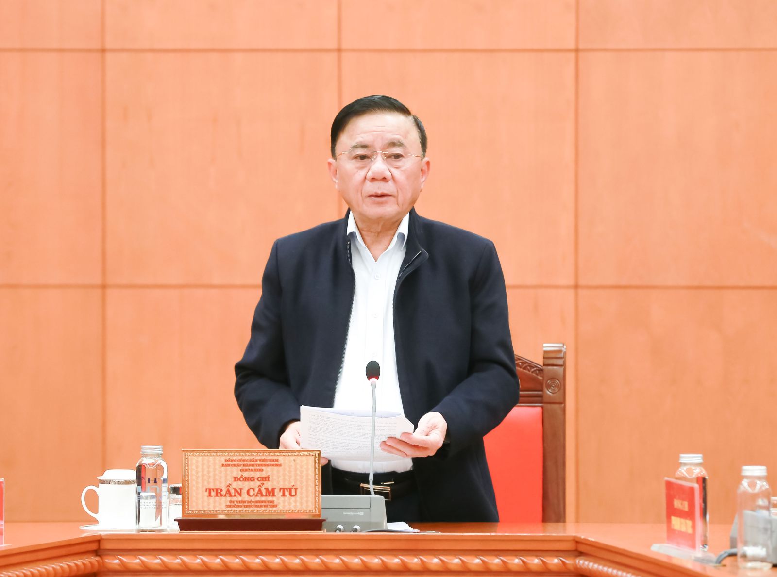 Kết luận của Bộ Chính trị, Ban Bí thư về thực hiện một số nội dung, nhiệm vụ trọng tâm trong hoạt động của tổ chức cơ sở đảng trong thời gian tới