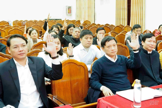 Giới thiệu người ứng cử đại biểu Quốc hội, HĐND các cấp: “Chọn mặt gửi vàng”