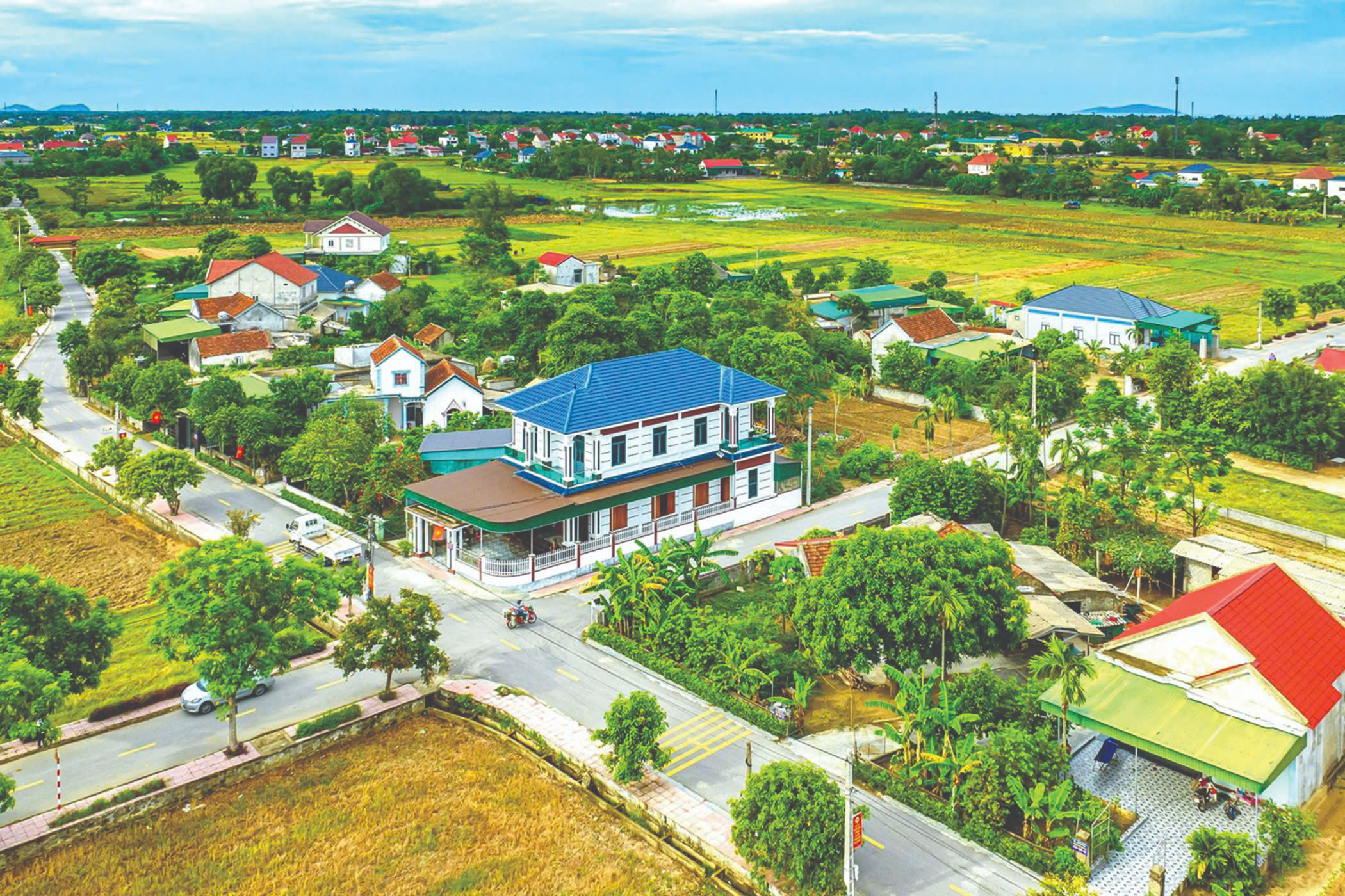 Đẩy nhanh tiến độ Chương trình MTQG xây dựng nông thôn mới, giảm nghèo bền vững và phát triển KTXH vùng DTTS&MN