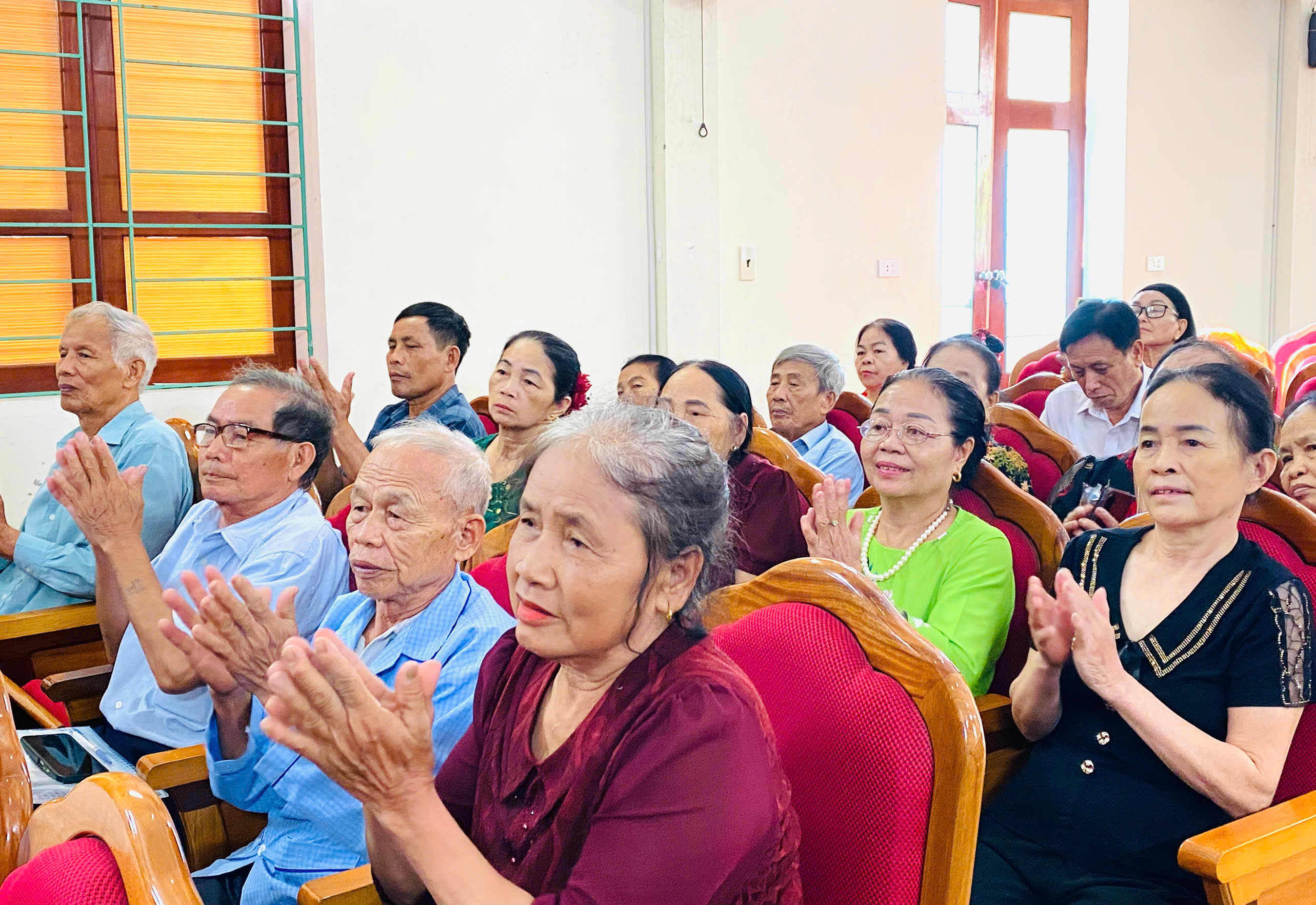 Phường Bắc Hồng Lĩnh chung tay chăm sóc, phát huy vai trò người cao tuổi