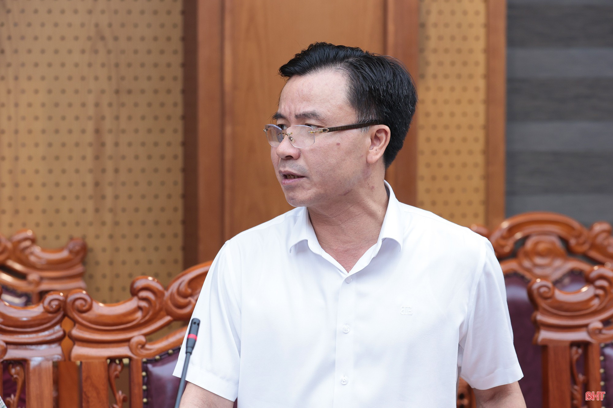 Đồng chí Lê Ngọc Huấn - Giám đốc Sở Nông nghiệp và Môi trường phát biểu tại cuộc họp. bqbht_br_hop-thuong-truc-tinh-uy-6206.jpg