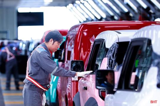 Tuyển 1.900 nhân sự cho Nhà máy Sản xuất ô tô điện VinFast Hà Tĩnh 
