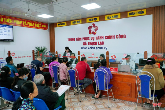 Trung tâm hành chính công các xã “tăng tốc” giải quyết thủ tục cho người dân 