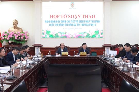 Xem xét quy định gửi yêu cầu thi hành án dân sự qua ứng dụng VNeID