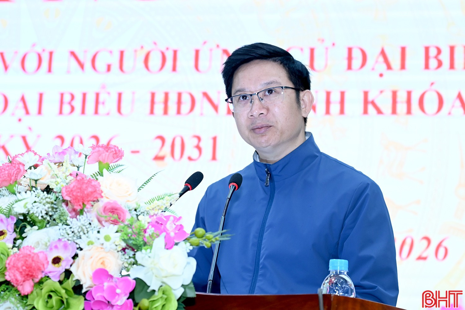 Ông Trần Văn Lượng - Trưởng ban Tuyên giáo và Công tác xã hội (Ủy ban MTTQ tỉnh), ứng cử viên ĐBQH tỉnh trình bày chương trình hành động.