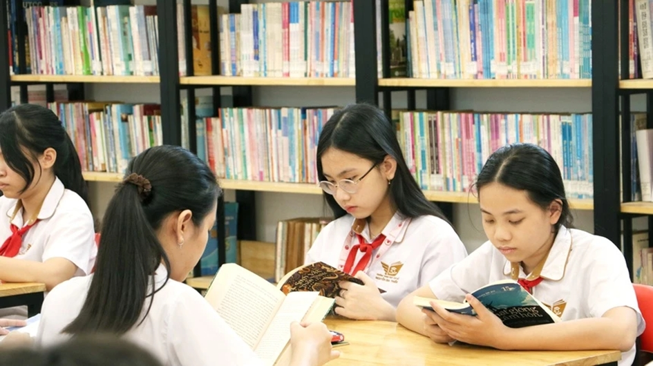 Lộ trình miễn phí sách giáo khoa cho học sinh toàn quốc từ năm học 2029-2030