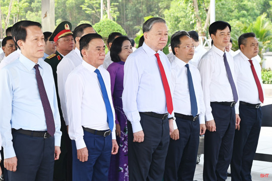 Lãnh đạo Đảng, Nhà nước dâng hương tưởng nhớ Tổng Bí thư Hà Huy Tập
