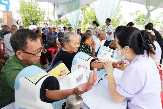 Hơn 1,2 triệu người dân Hà Tĩnh được khám sức khỏe, sàng lọc miễn phí