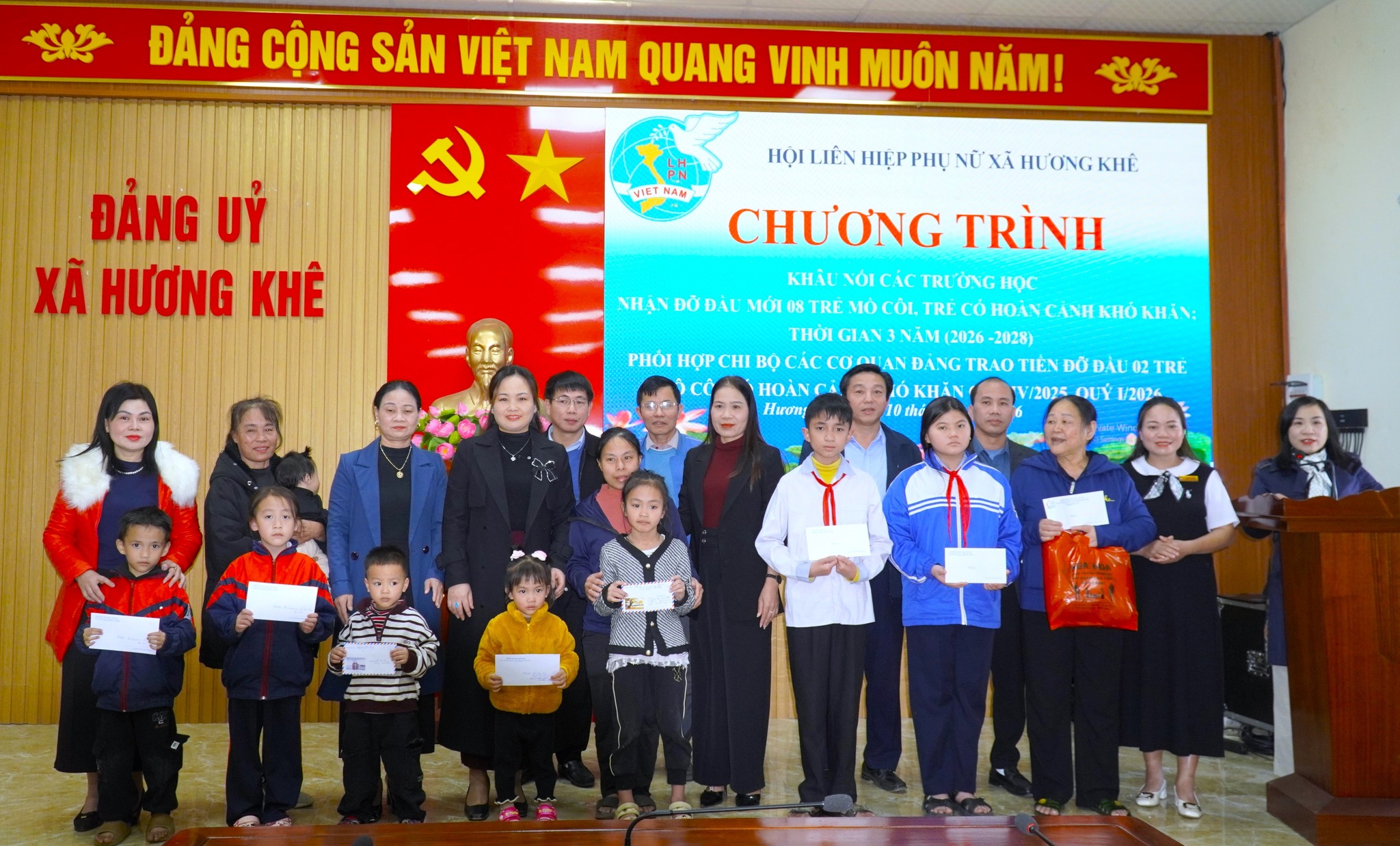 Các trường học xã Hương Khê chung tay đỡ đầu trẻ mồ côi có hoàn cảnh khó khăn