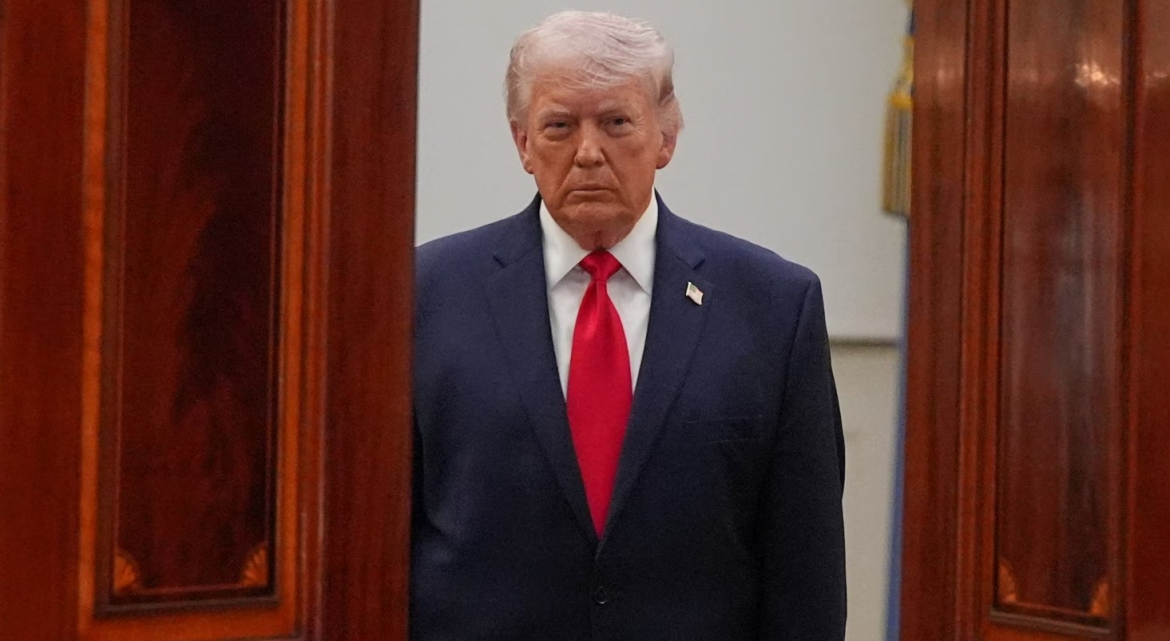 Ông Trump tuyên bố ai không gọi AI là “siêu trí tuệ” là “kẻ thù”