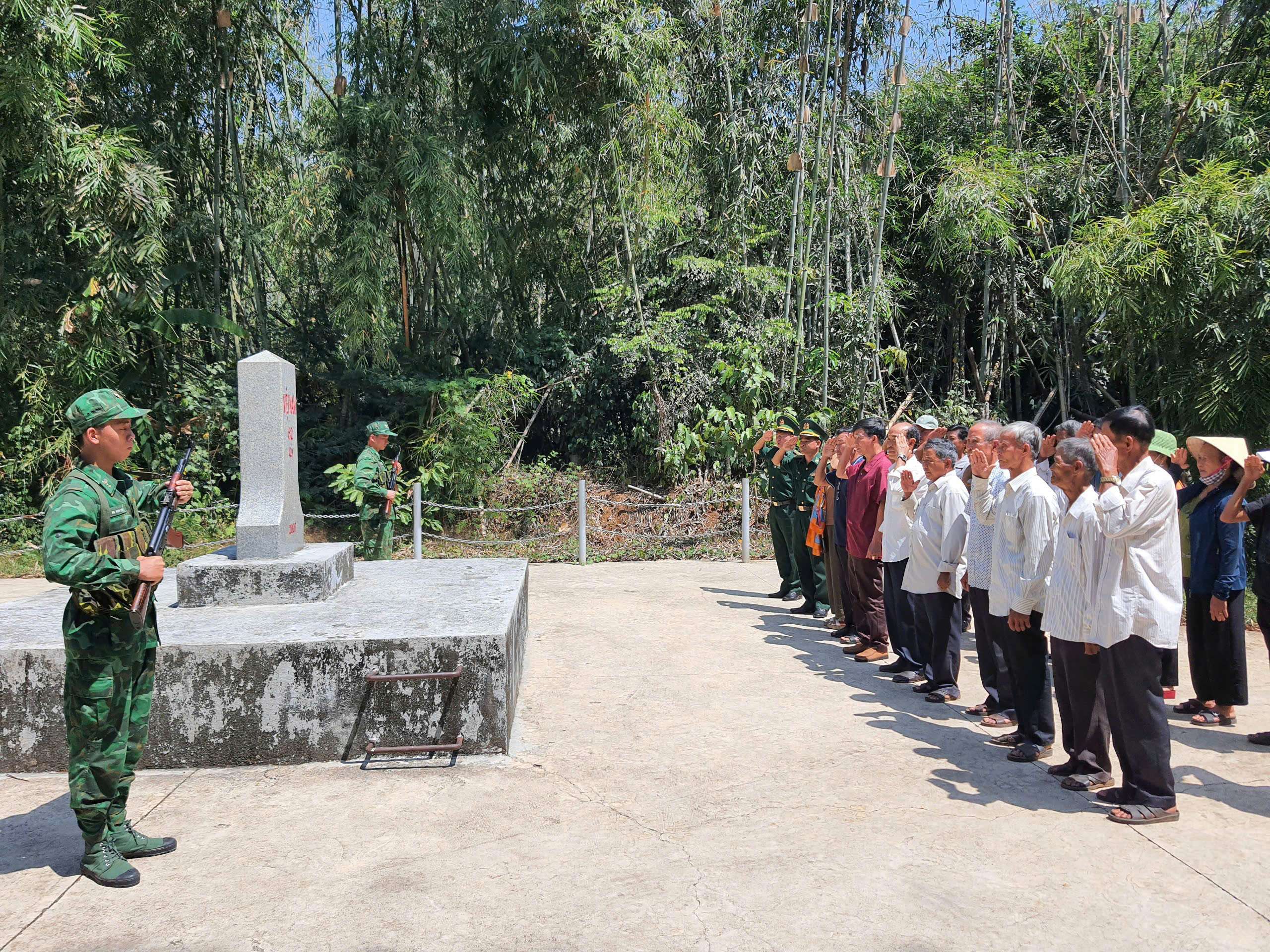 Tăng cường sức mạnh toàn dân trong thực thi Luật Biên phòng Việt Nam