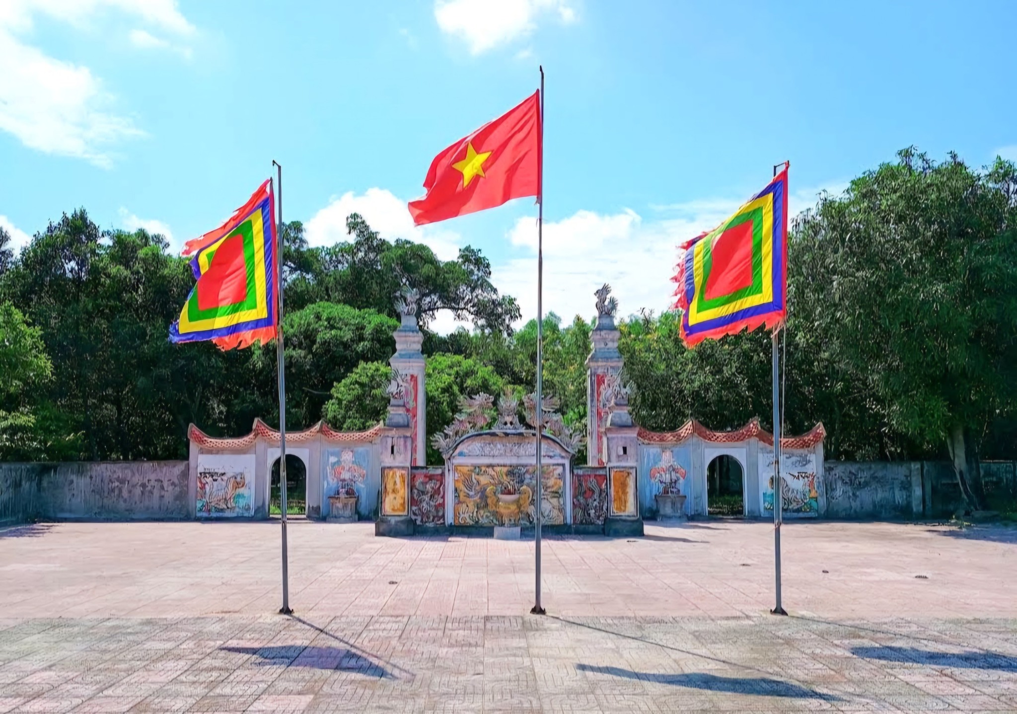 Hà Tĩnh kiểm kê 308 di tích lịch sử - văn hóa và danh lam thắng cảnh
