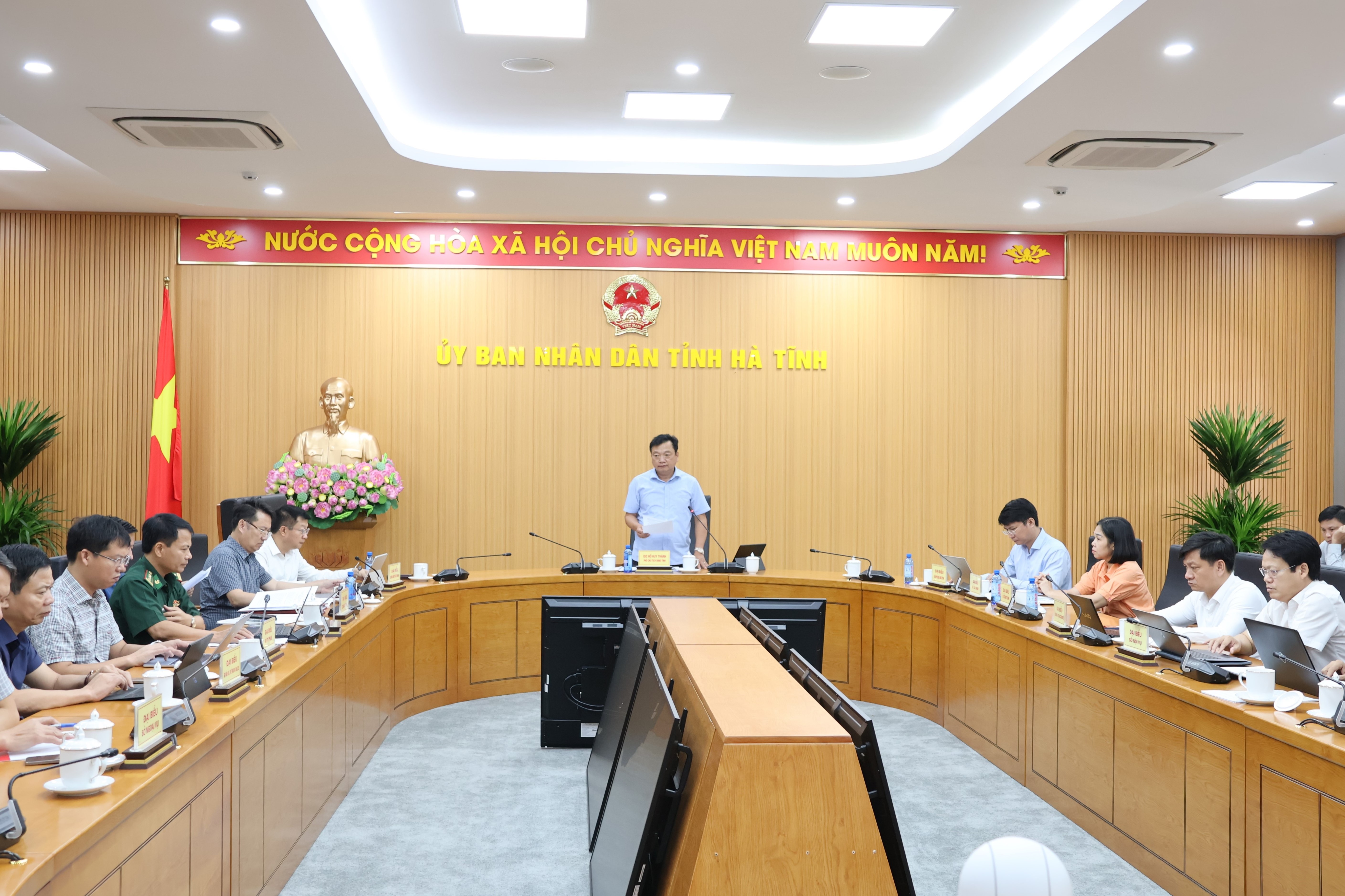 Tiếp tục hoàn thiện tư cách pháp nhân và ứng dụng công nghệ giám sát trong quản lý nguồn lợi thuỷ sản. 
