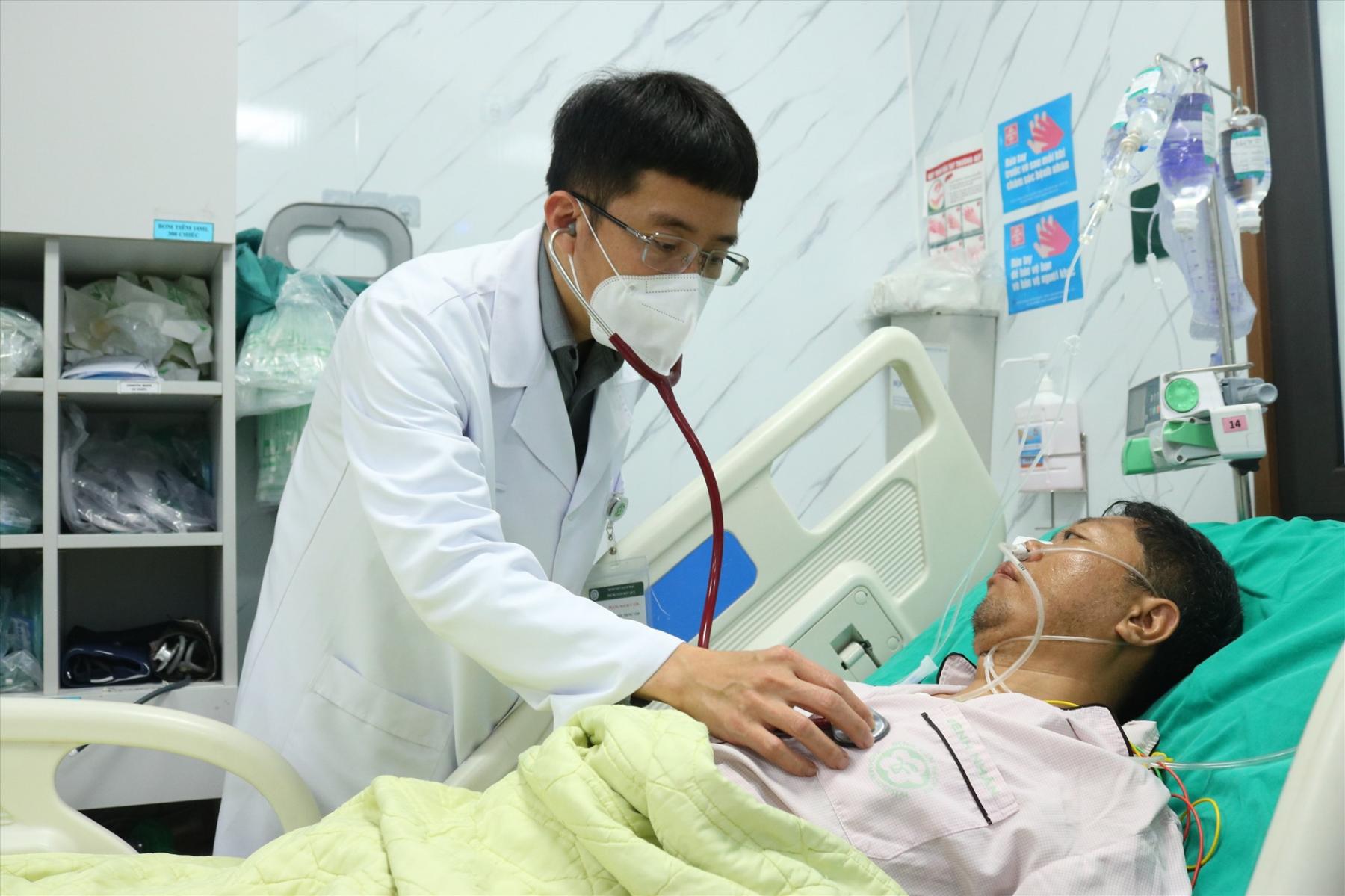 Ngành y tế áp dụng quy định mới về phụ cấp đặc thù từ ngày 15/7