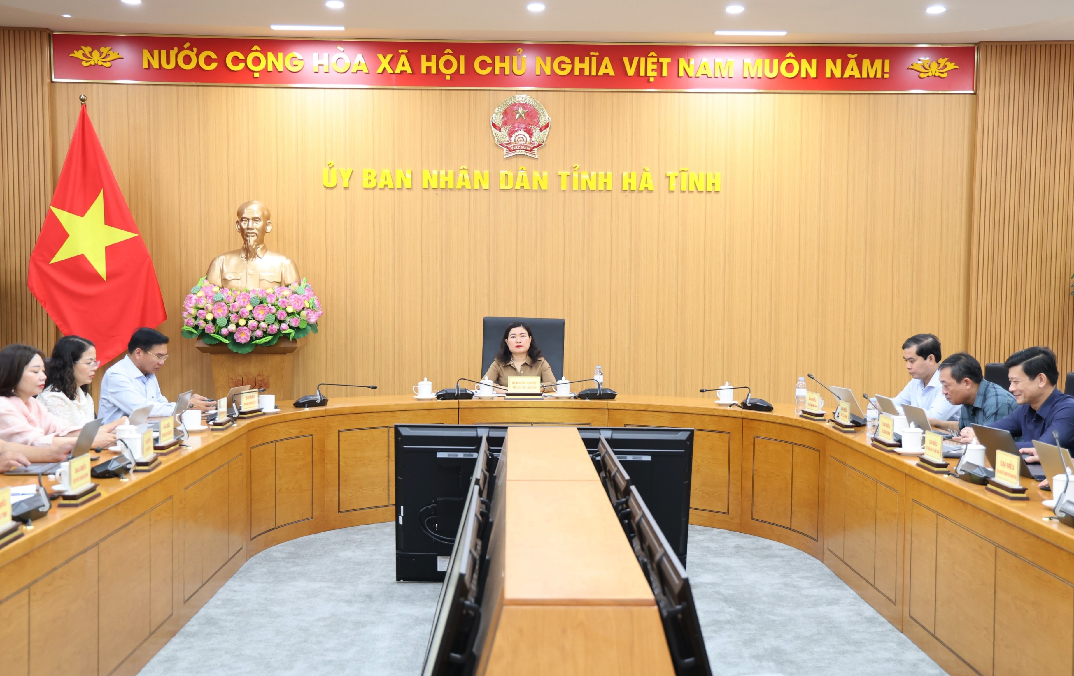 Phát huy giá trị văn hóa, bồi đắp sức mạnh đại đoàn kết toàn dân tộc.