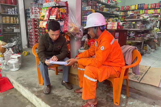 Đội Quản lý Điện lực khu vực Thạch Hà tăng cường tuyên truyền an toàn điện dịp Tết