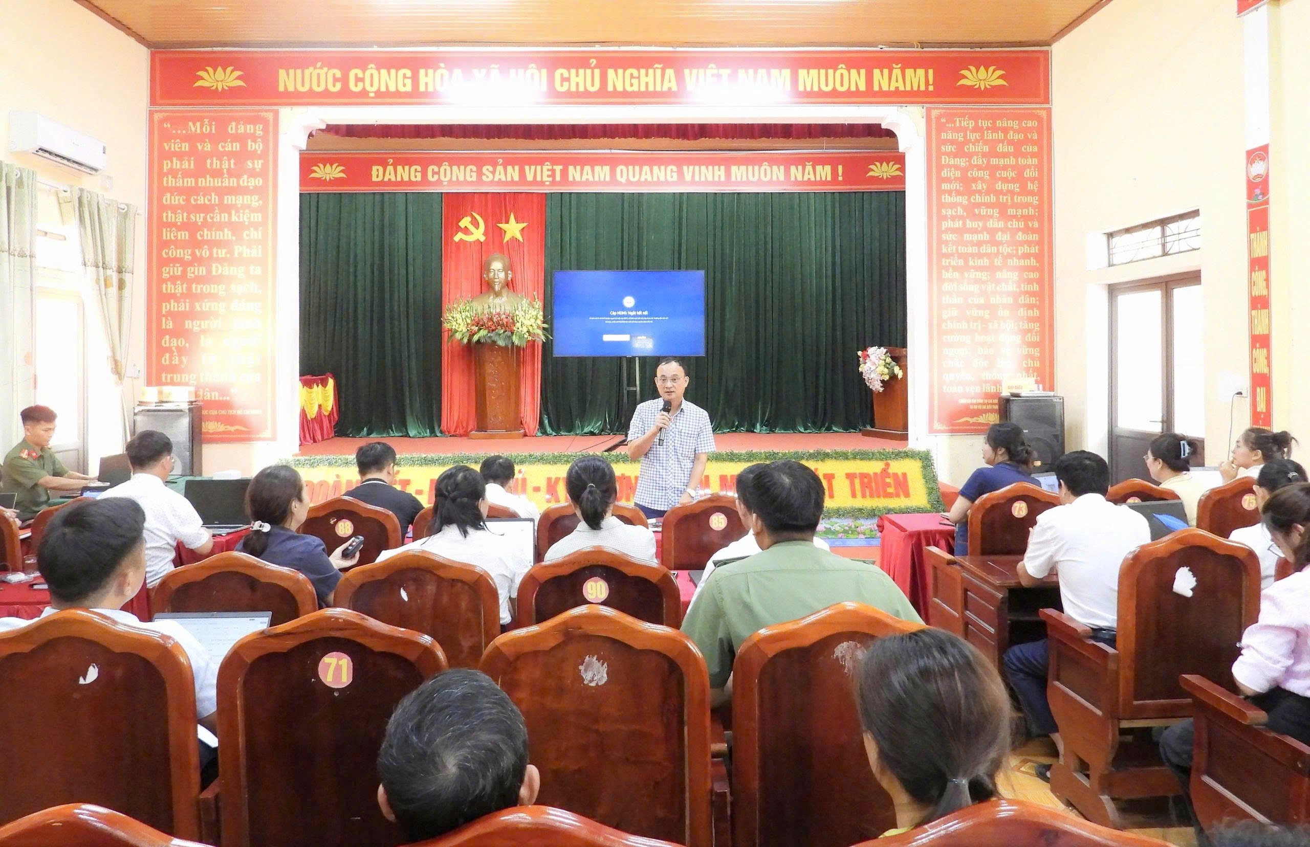 Xã Sơn Kim 2 tập huấn chuyển đổi số và bảo vệ bí mật nhà nước