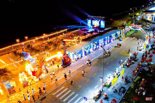 Biển Thiên Cầm về đêm có gì hấp dẫn?